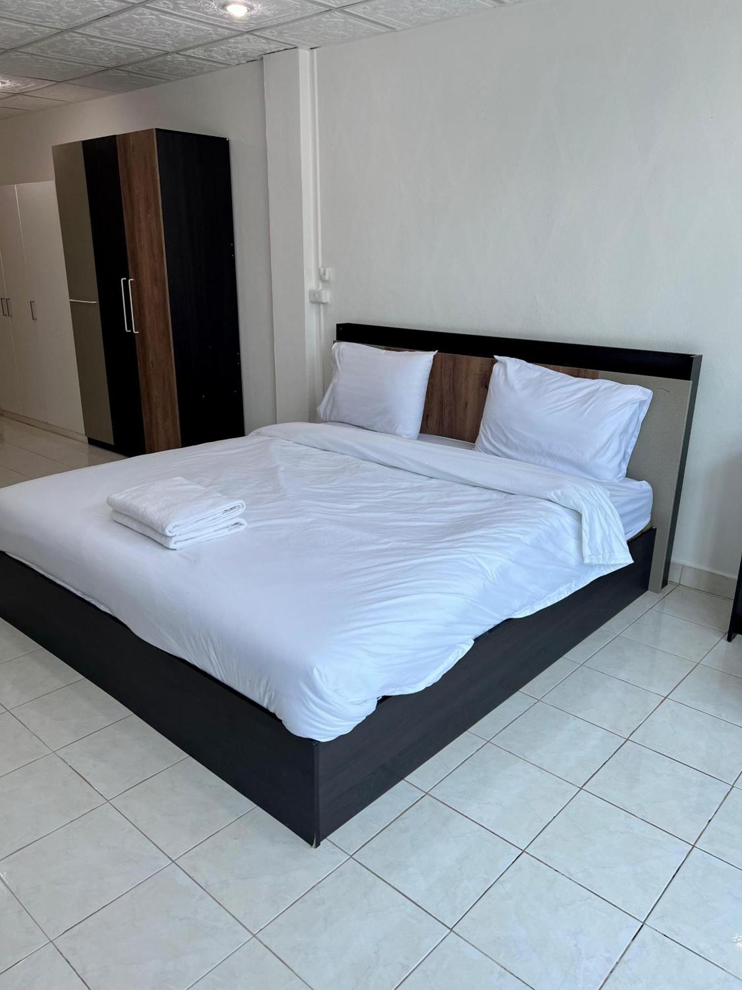 Charm Hotel 3*